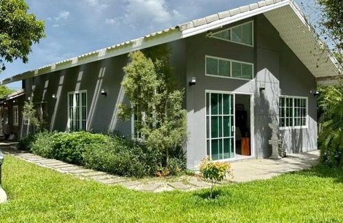 Plaeng Yao House | Private Garden Retreat 2BR Sleeps 6 Gateway