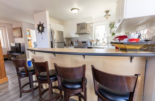 Cecebe Cottage | Private Muskoka Cottage on a 4 Lake Chain - Entire Cottage, Newly Renovated
