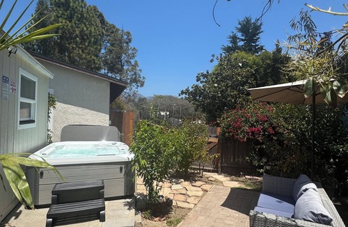 Eastside House | Private studio with large patio