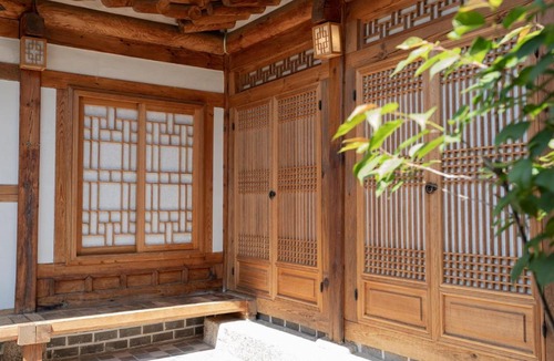Sajik-dong Apartment | Private Traditional Hanok in Seoul Entire House , JNPSTAY