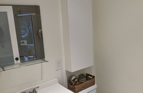 Takoma Park House | Private two story guesthouse in Takoma Park