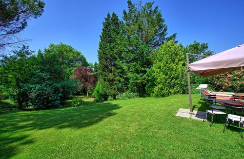 Terranuova Bracciolini Villa | Private Villa with WIFI, private pool, TV, patio, pets allowed, panoramic view, close to Arezzo