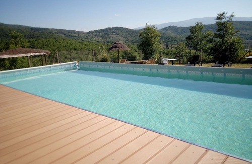 Capolona Villa | Private Villa with private pool, A/C, WIFI, TV, patio, pets allowed, panoramic view, close to Arezzo
