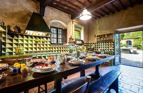Figline e Incisa Valdarno Villa | Private Villa with WIFI, hot tub, private pool, A/C, sauna, TV, patio, close to Greve In Chianti