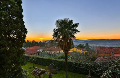 Pergine Valdarno Villa | Private Villa with WIFI, A/C, private pool, TV, patio, pets allowed, panoramic view, close to Arezzo