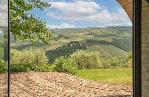 Radda in Chianti Villa | Private Villa with private pool, WIFI, hot tub, TV, patio, panoramic view, close to Greve In Chianti
