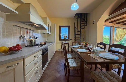 Ferretto Villa | Private Villa with WIFI, private pool, A/C, TV, pets allowed, panoramic view, close to Cortona
