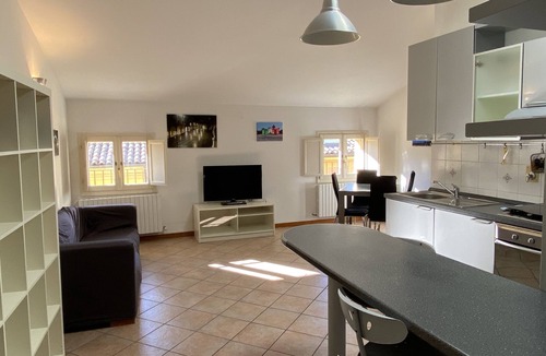 Cento Apartment | Provencal apartment, historic center of Cento