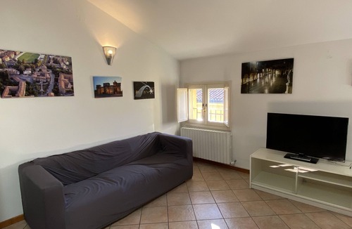 Cento Apartment | Provencal apartment, historic center of Cento