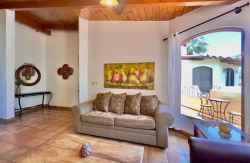 Playas de Rosarito Apartment | Puerto Nuevo Surf Casita Encanto 1BR with pool