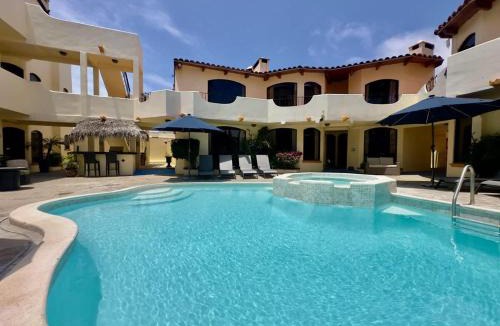 Playas de Rosarito Apartment | Puerto Nuevo Surf Casita Encanto 1BR with pool