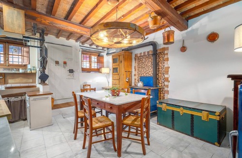 Forcoli Apartment | Pura Apartment - One Bedroom Apartment, Sleeps 3