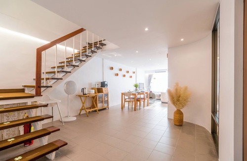 Khlong Toei House | QSNCC Oasis/Quick Boat to Bang Kachao/Minimalist Home