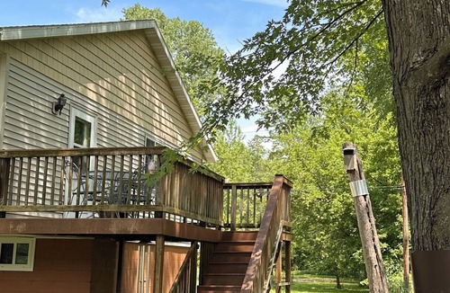 Trempealeau Cottage | Quaint Cottage Nestled in Driftless Region: Bike, Hike, Bird & Boat