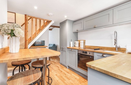 Kenilworth Cottage | Quaint cottage next to the castle in charming Kenilworth