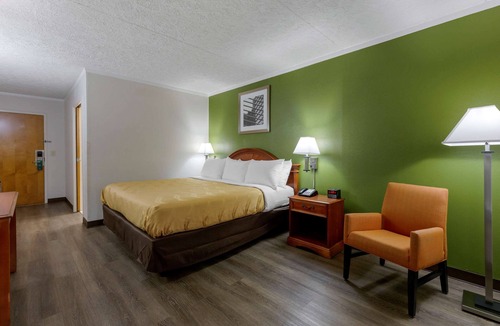 Roxboro Hotel | Quality Inn - Roxboro South