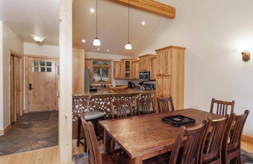 Blue River House | Quandary Mountain Retreat: Hot Tub, 4 Bedrooms, Pool Table, Gas Grill