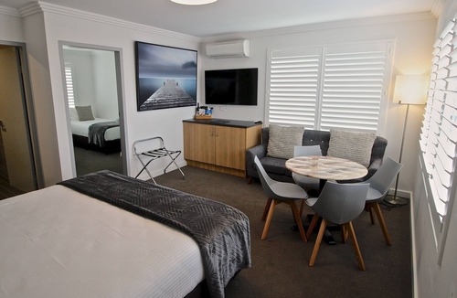 Batemans Bay Hotel | Quays Hotel