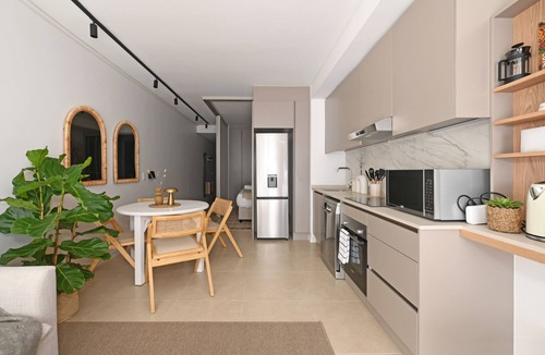 Green Point Apartment | Quiet 1Bed Green Point Retreat | Central and Elegant