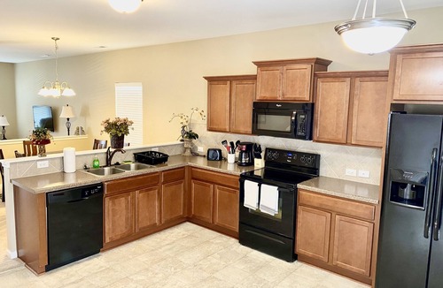Huntersville House | Quiet and Beautiful House in a WONDERFUL location near 2 Lakes and Charlotte!