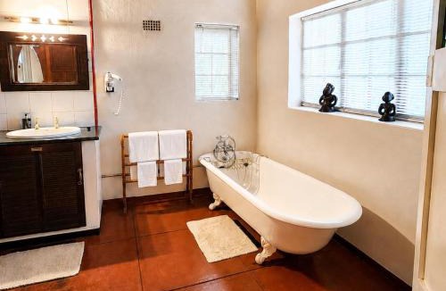 Hekpoort Cabin | Quiet Mountain Country House