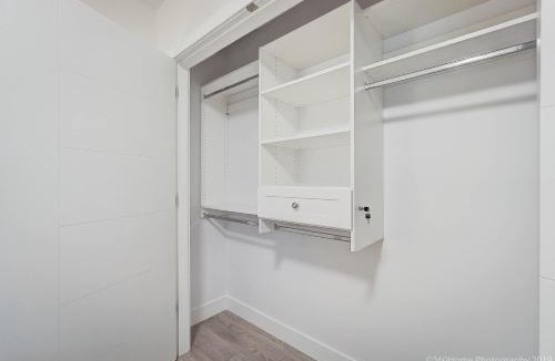 Dundarave House | Quiet Suites Up to 8 Guests Near DTVan Monthly Option