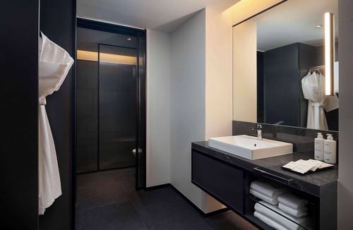 Don Muang Hotel | Radisson Hotel Don Mueang Bangkok