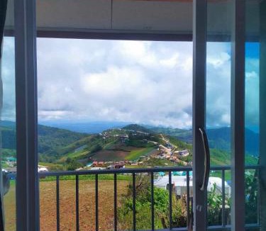 Lom Kao House | Rai Saeng Mek ไร่เเสงเมฆ