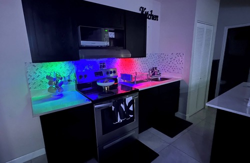 Saint Andrew Apartment | Rainbow Retreat near the heart of kingston
