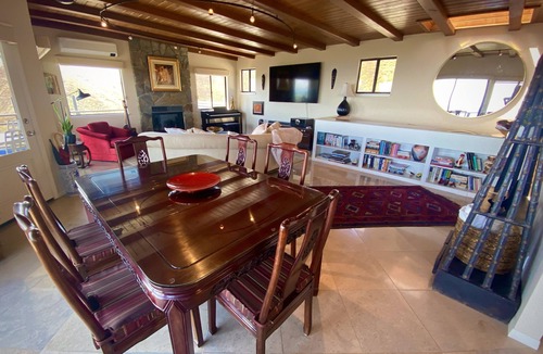 Ventura House | Raptor's View - Million Dollar Views From The Ventura Hillsides