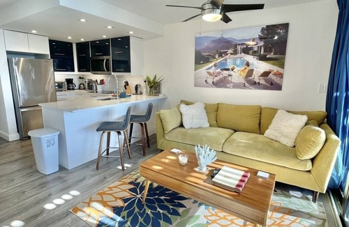 Red Hook Condo | RARE 2 BEDROOM SAPPHIRE BEACH RESORT with Washer Dryer Netflix Generator.
