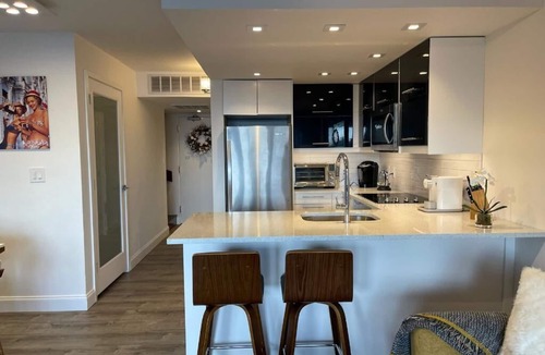 Red Hook Condo | RARE 2 BEDROOM SAPPHIRE BEACH RESORT with Washer Dryer Netflix Generator.