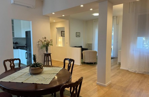Le Cure Apartment | Rare Florence 4 Bedrooms,Elevator and Free Private Garage 17 min walk from Duomo