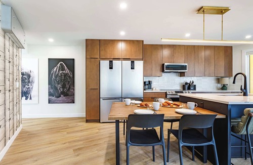 Teepee Town Condo | Ravens Nest - Private Hot Tub!