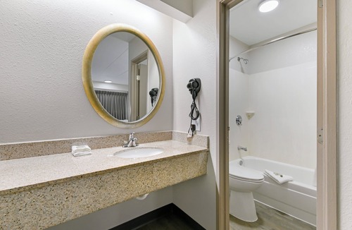 Montpelier Hotel | Red Roof Inn Washington DC - Laurel