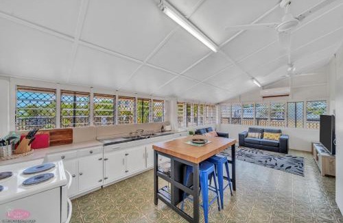 Kurrimine Beach House | Reef Shack Beach Vibes bring your boat