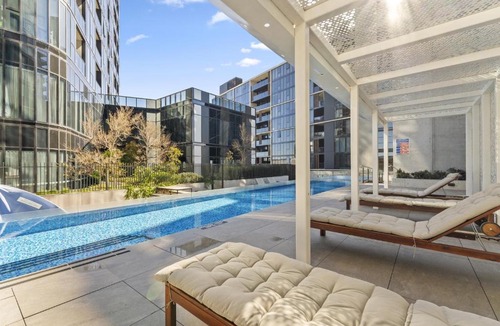 Belconnen Apartment | Refined 2-Bed With Luxurious Building Amenities