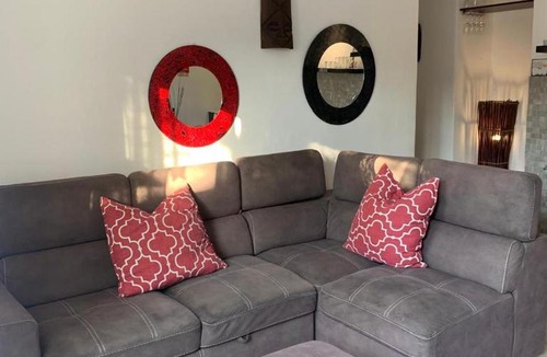Parklands Apartment | Regent Casa's - Cape Towns Blouberg Area - Where 20 people can stay