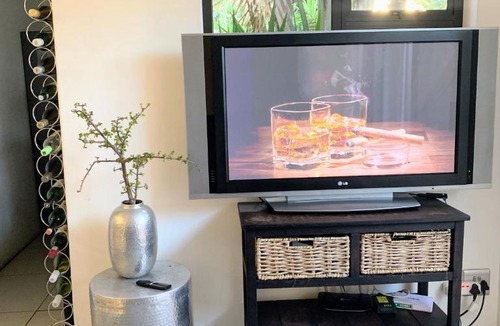 Parklands Apartment | Regent Casa's - Cape Towns Blouberg Area - Where 20 people can stay