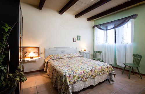 Chianni House | Relax in a traditional farmhouse between Pisa and Volterra, fabulous views of the hills