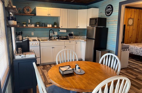 Goreville Cabin | Relaxing Cabin Near Hiking, Fishing & Lake of Egypt