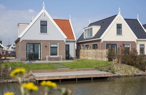 Uitdam House | Relaxing Home with Sauna in Holiday Park