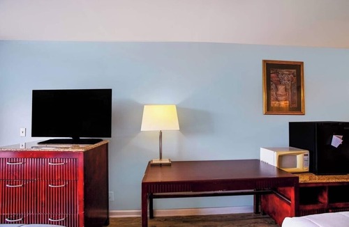 Kernersville Hotel | Relaxing Stay Near Triad Park – Explore Parks & Local Sights | Free Parking