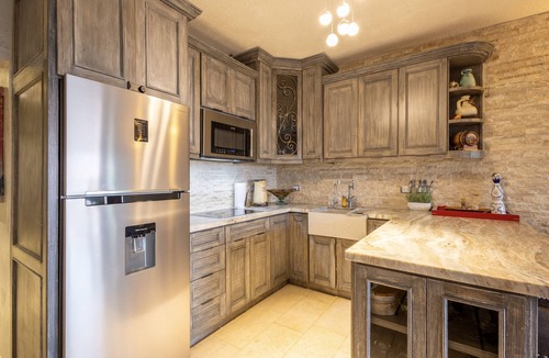 San Jose del Cabo Apartment | Remodeled Beachfront Ground Floor Surf Condo @Las Olas, Steps from the Pool/Sand