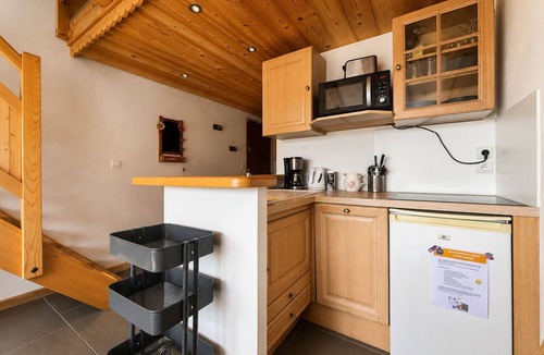 Notre-Dame-de-Bellecombe Apartment | Renovated duplex 4 pers, south balcony