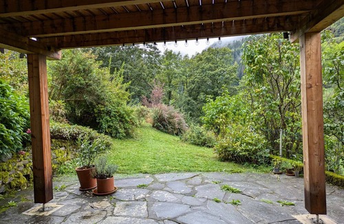 Beaufort Ski Chalet | Renovated chalet 12 pers, 5 br, parking, stove, southwest