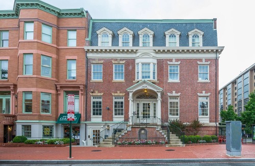Dupont Circle Condo | Renovated Condo in the Heart of DuPont Circle- 2 blks to Metro