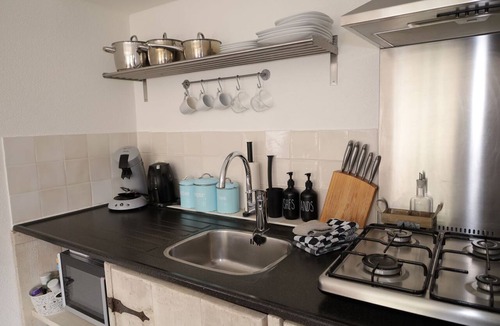 Egmond aan den Hoef Apartment | Renovated Studio, situated next to the dunes. Nearby beach and sea!