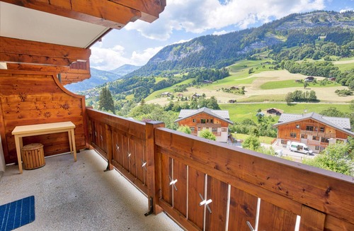 Flumet Apartment | Residence Le Schuss 1 - 2 Rooms for 4 People