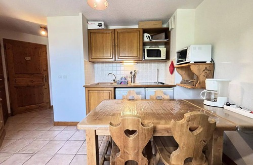 Flumet Apartment | Residence Le Schuss 1 - 2 Rooms for 6 People